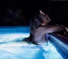 khloe kardashian nude top to bottom in pool photoshoot 2826 5