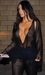 kim kardashian bares breasts in beverly hills 5042 7