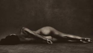 kourtney kardashian nude to live the metallic life 2061 1