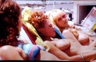 laura prepon topless with jo newman in lay favorite 6780 12