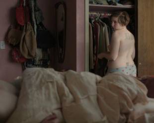 lena dunham topless for a quick change on girls 8038 12