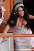 lindsay lohan boobs slip out of dress filming liz dick 6226 9