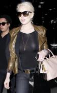 lindsay lohan breasts prove she wasnt shopping for a bra 5034 9