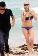 lindsay lohan breasts slip of her bikini in miami 3767 13