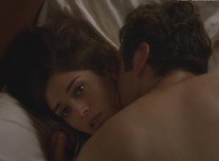lizzy caplan topless sex scene on masters of sex 5187 1