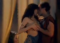 lucy lawless jamie murray threesome sex scene on spartacus 1539 6