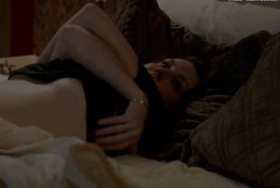 melanie lynskey nude in bed on togetherness 1140 2