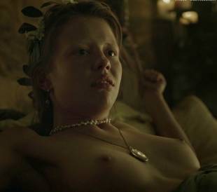 mia goth topless in a cure for wellness 0564 18