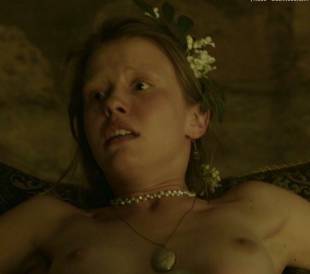 mia goth topless in a cure for wellness 0564 24