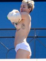 miley cyrus topless on hotel balcony in australia 5969 1