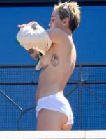 miley cyrus topless on hotel balcony in australia 5969 7