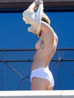 miley cyrus topless on hotel balcony in australia 5969 9