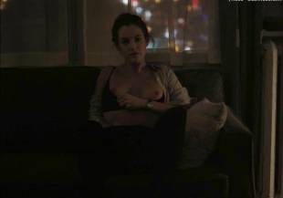 riley keough topless in the girlfriend experience 5808 10