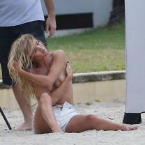 rosie huntington whiteley topless for photo shoot at beach 2105 4
