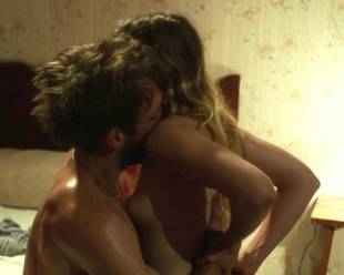 sara forestier topless making out from suzanne 4381 13