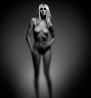 taylor momsen nude because she pretty reckless 7585 7