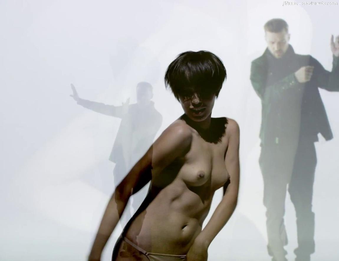Topless Women In Justin Timberlake Uncensored Tunnel Vision 46