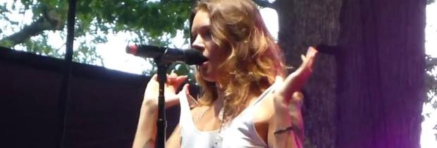 tove lo topless flash singing talking body 3743