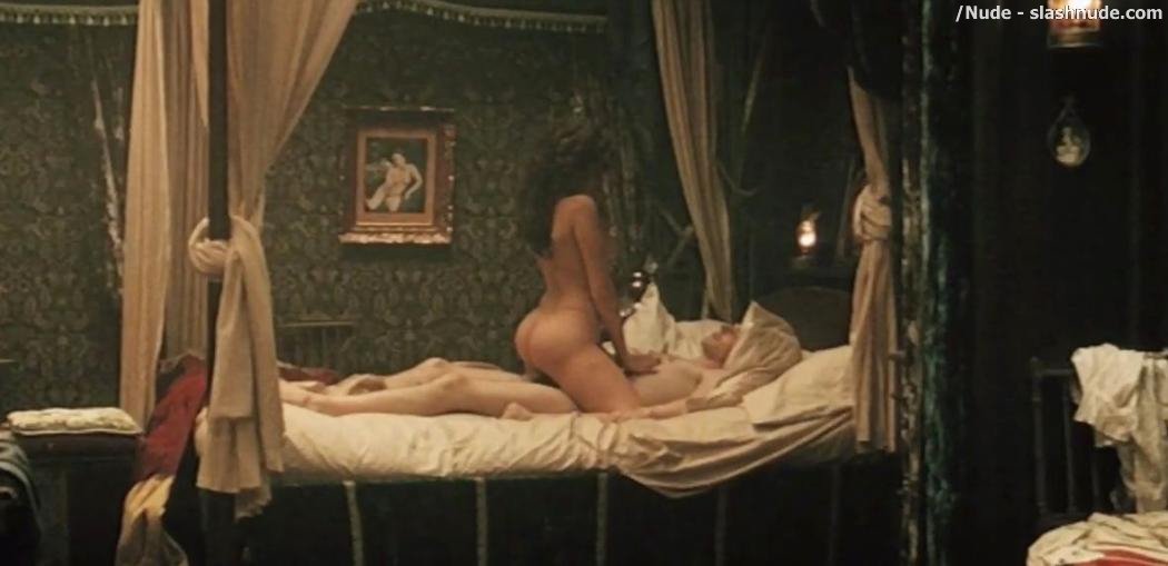 Vahina Giocante Nude Sex Scene In Blueberry 8