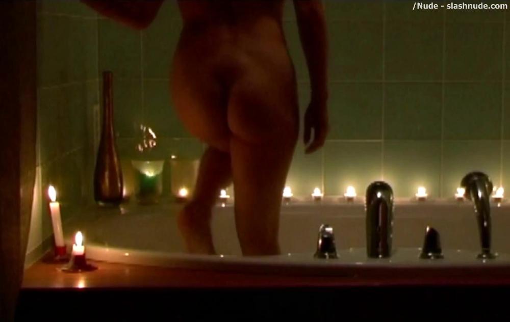 Vanessa Guide Nude In Bathtub For Music Video 6