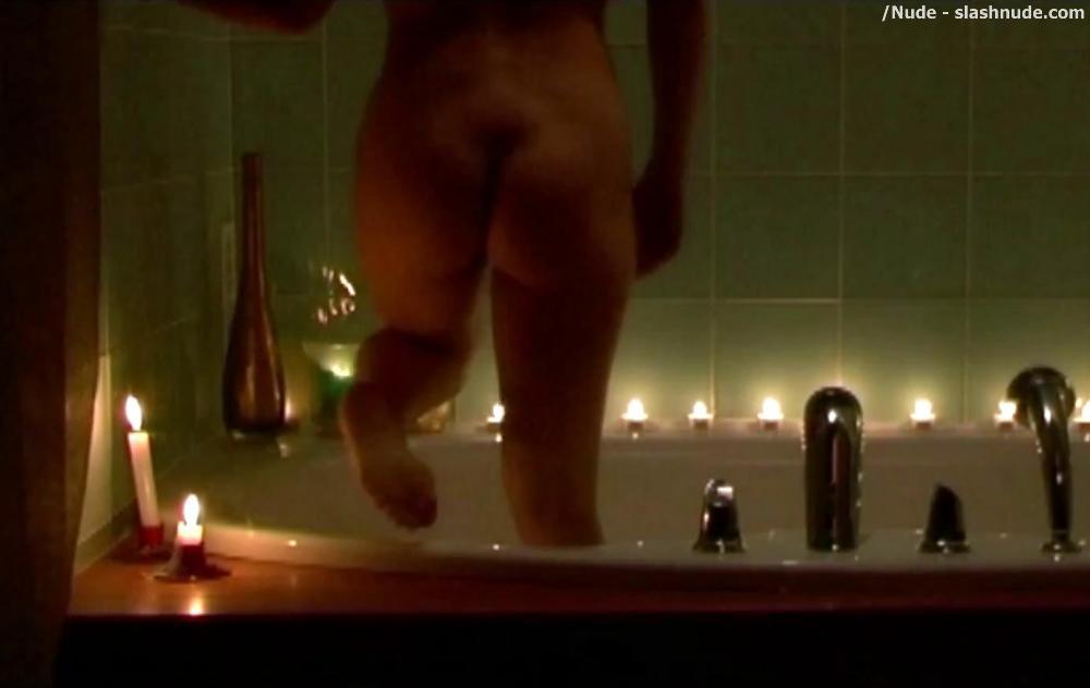 Vanessa Guide Nude In Bathtub For Music Video 7