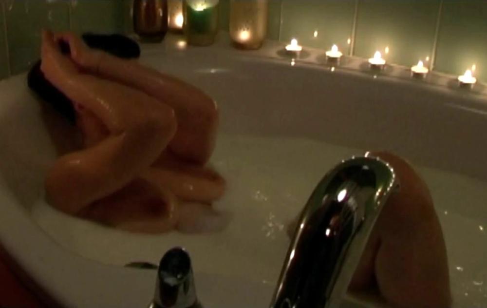 Vanessa Guide Nude In Bathtub For Music Video 9