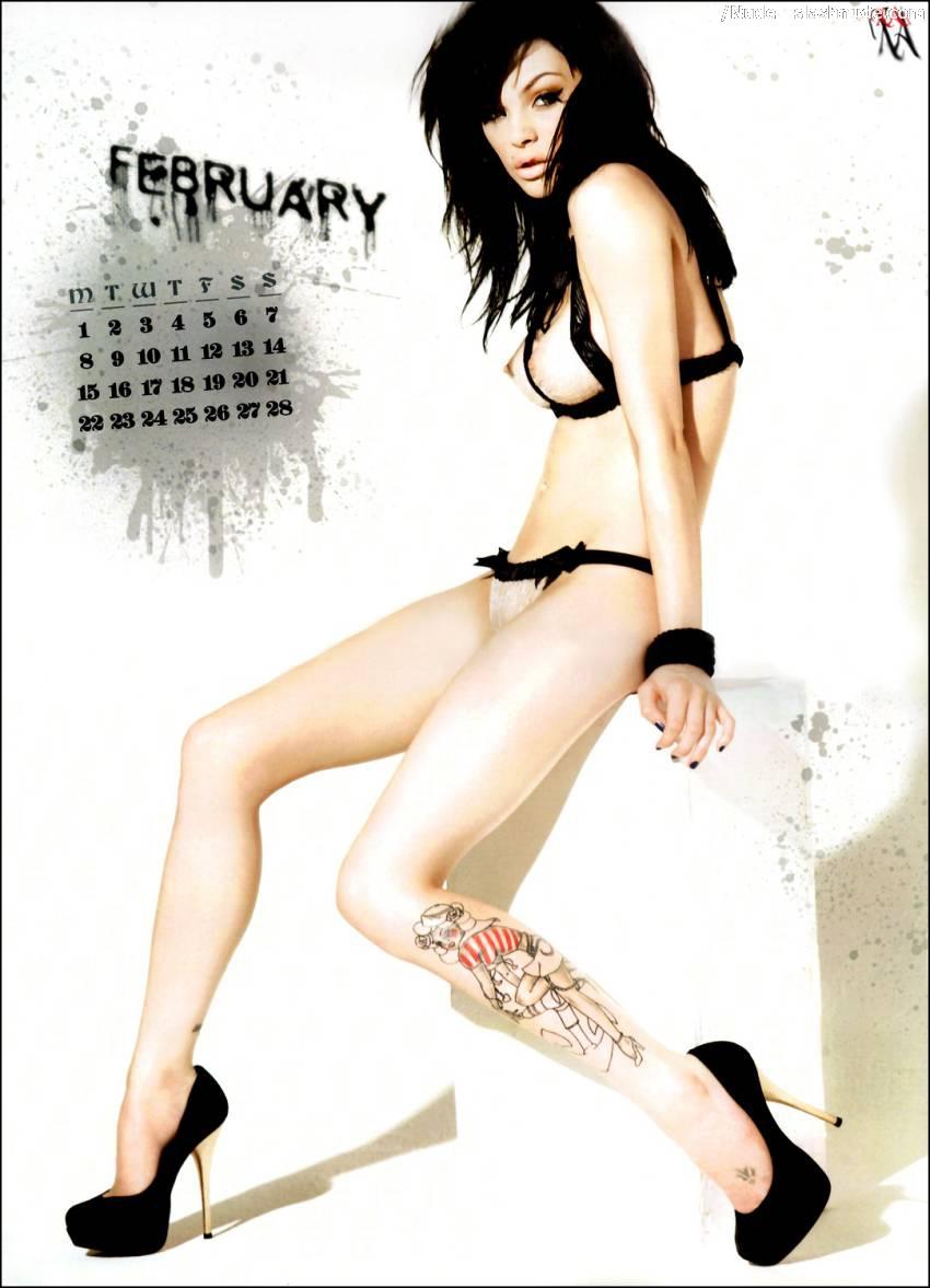 Vikki Blows Nude For Her 2010 Calendar 3