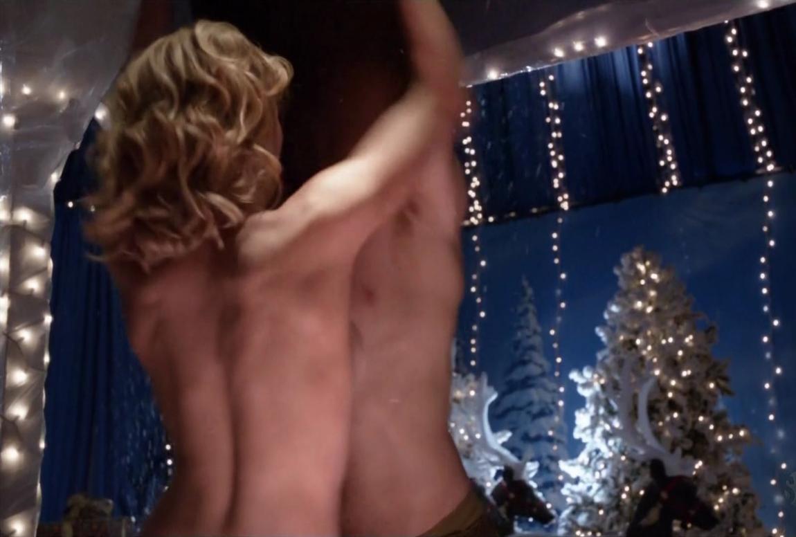 Yvonne Strahovski Topless To Flash Side Boobs On Dexter 9