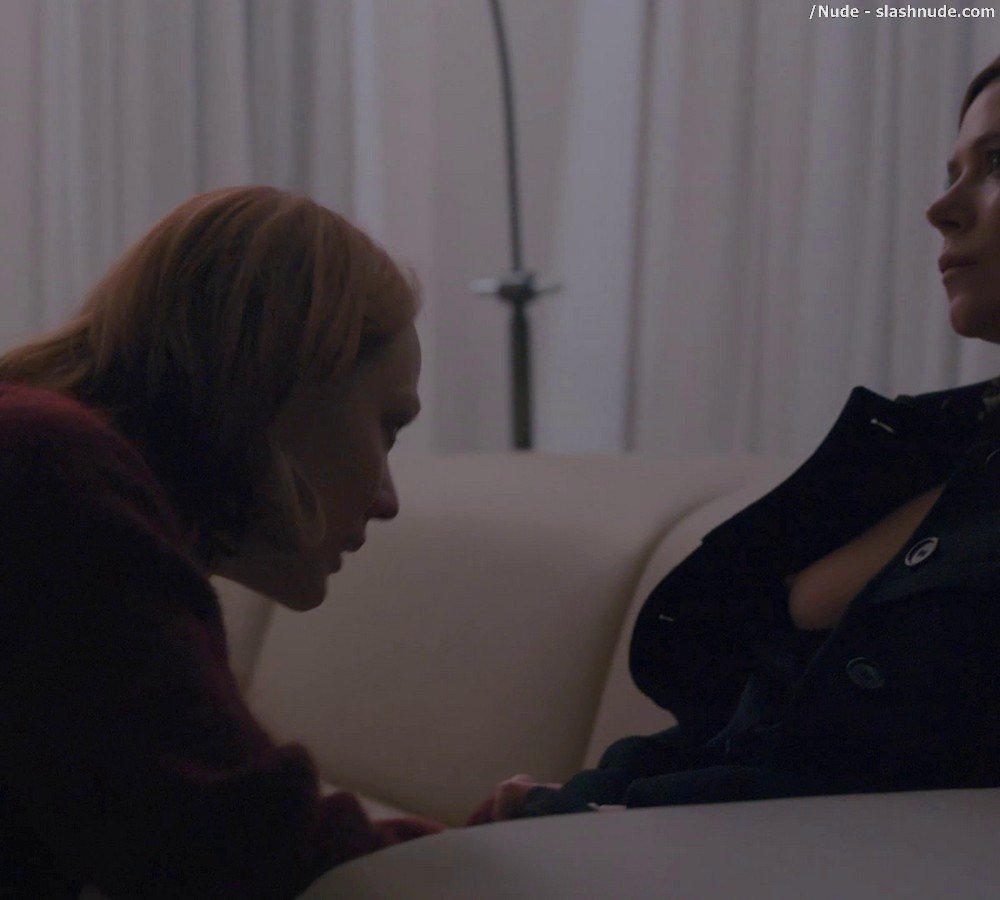 Anna Friel Topless With Louisa Krause In Girlfriend Experience 11