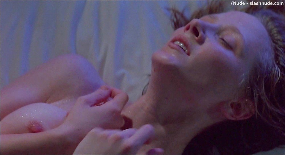 Anne Heche Topless In The Juror 17