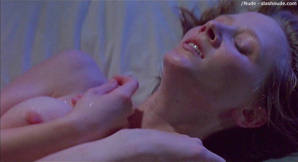 Anne Heche Topless In The Juror 18