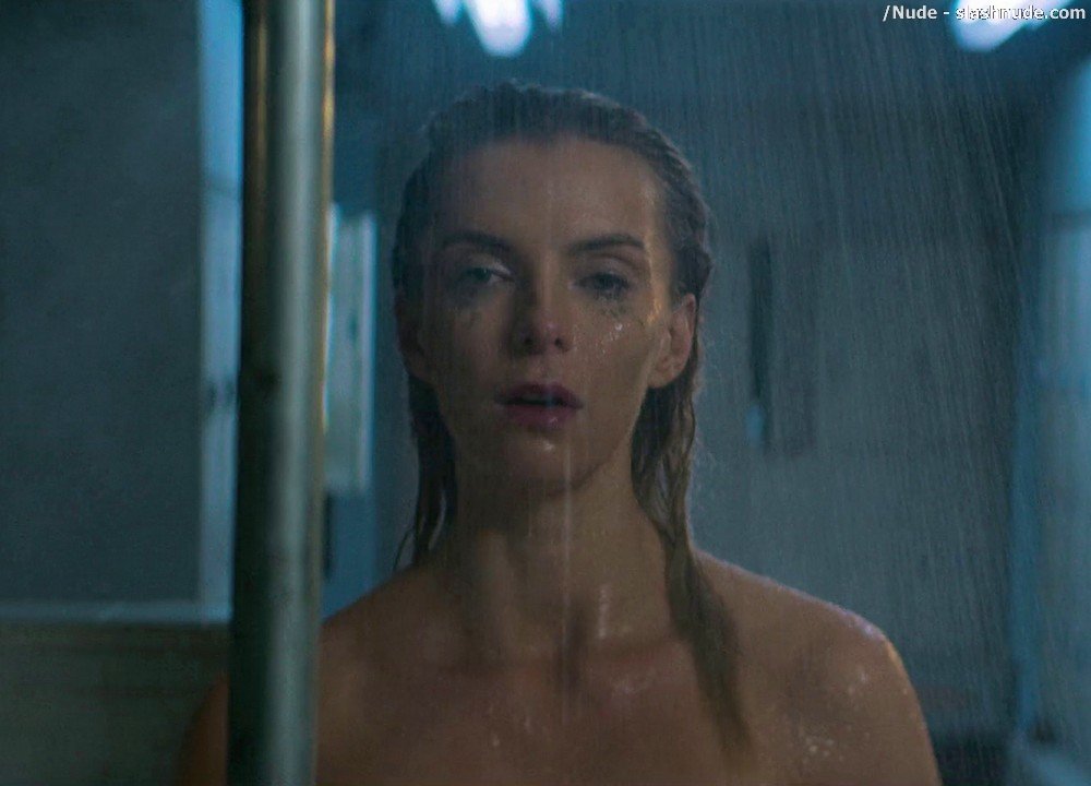 Betty Gilpin Nude In Shower On Glow 1