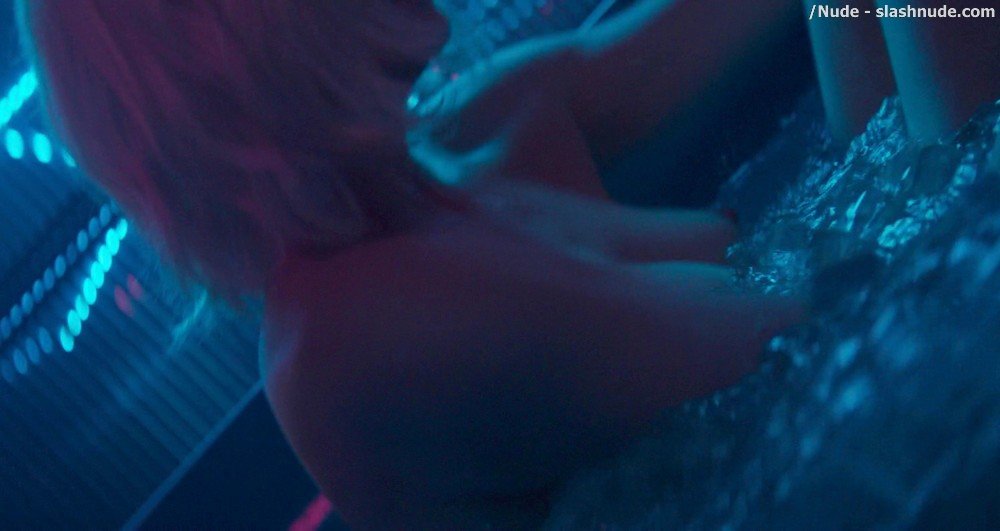 Charlize Theron Nude In Atomic Blonde 14