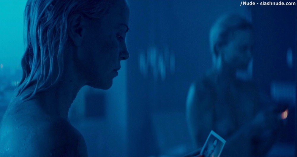 Charlize Theron Nude In Atomic Blonde 7