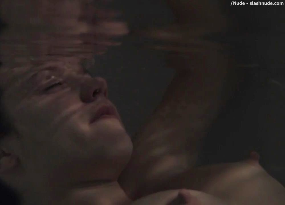 Elena Leeve Topless Underwater In Ihon Alla 3