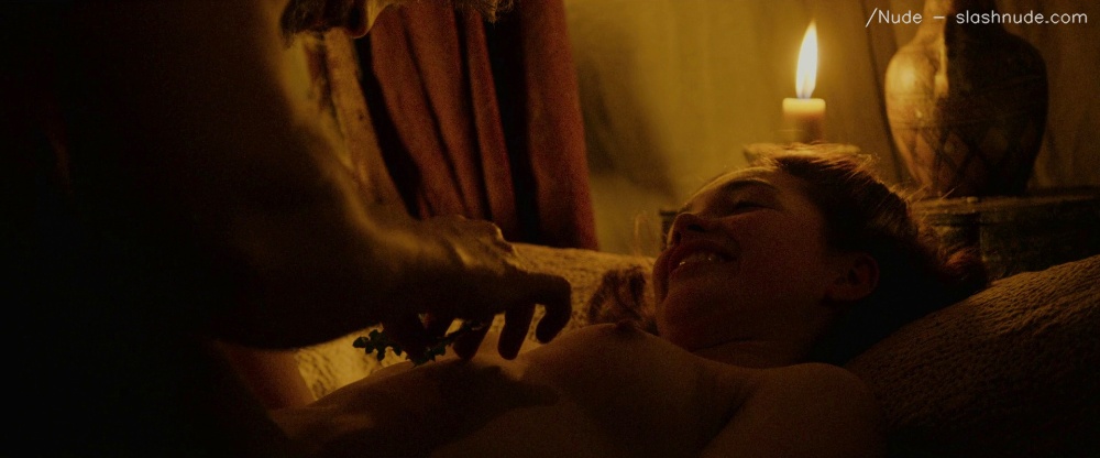 Florence Pugh Nude In Outlaw King 18