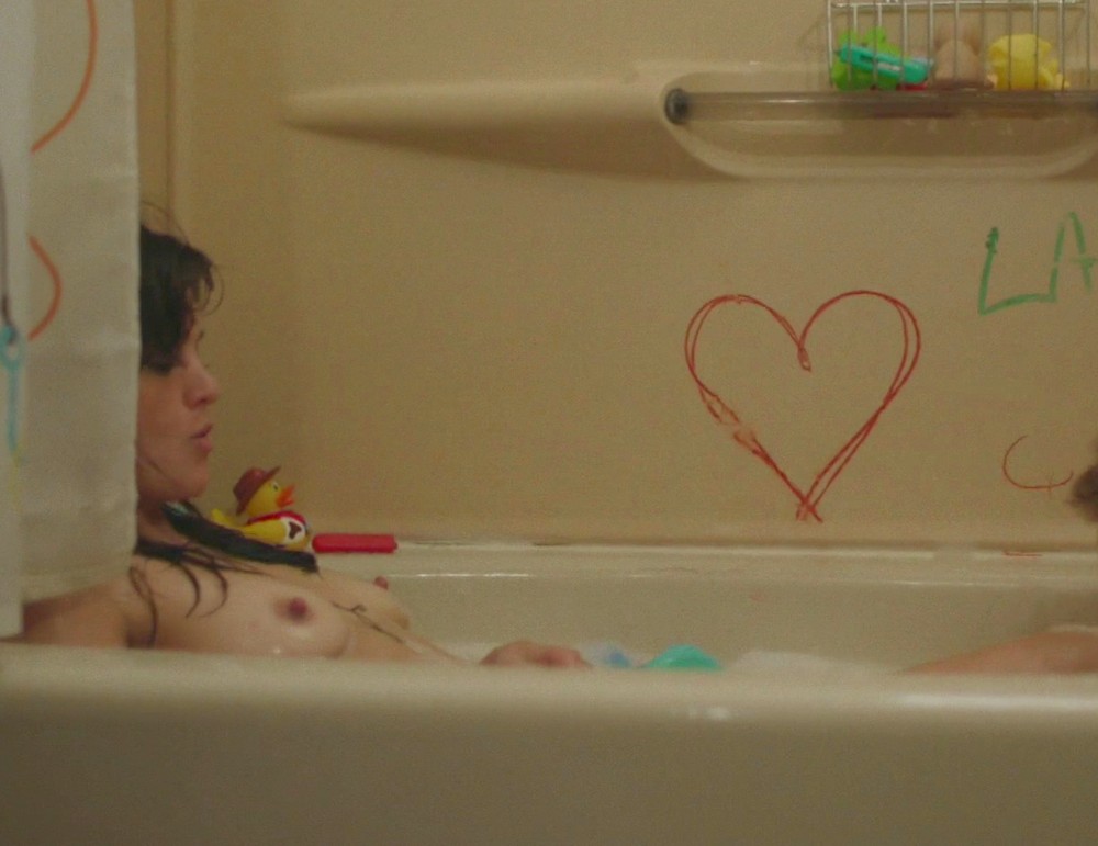 Frankie Shaw Topless In Tub In Smilf 4