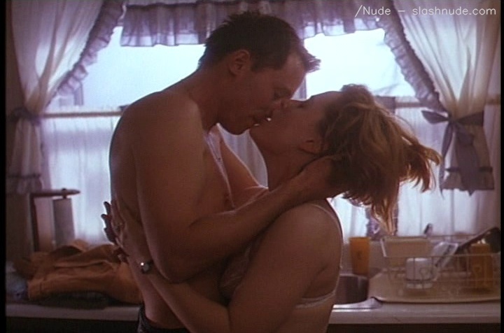 Gillian Anderson Topless In The Turning 6