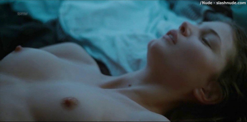 Iben Akerlie Topless In Dont Tell Me About Your Dreams 12