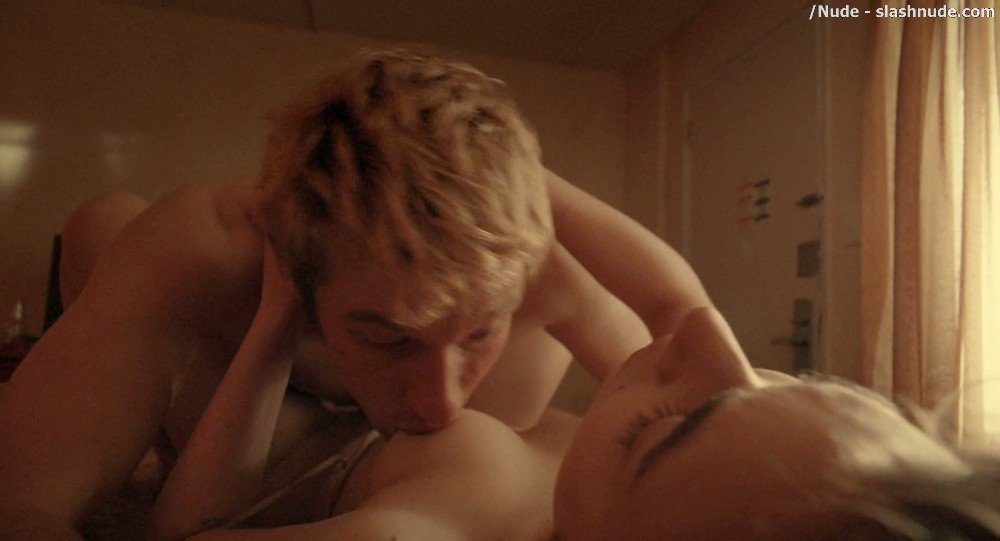 Imogen Poots Nude In Mobile Homes 17