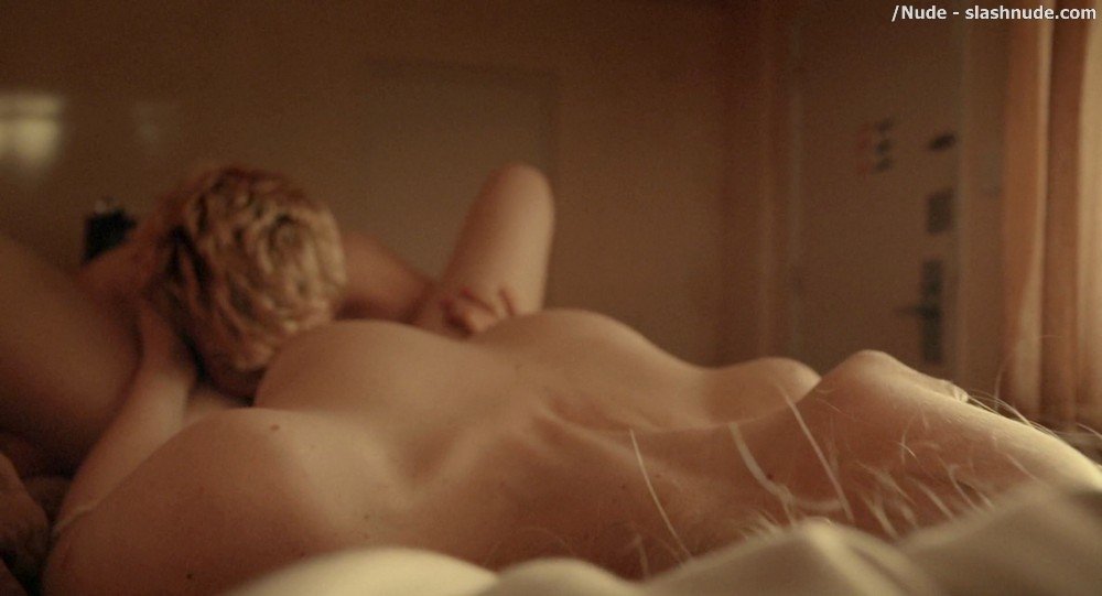 Imogen Poots Nude In Mobile Homes 8