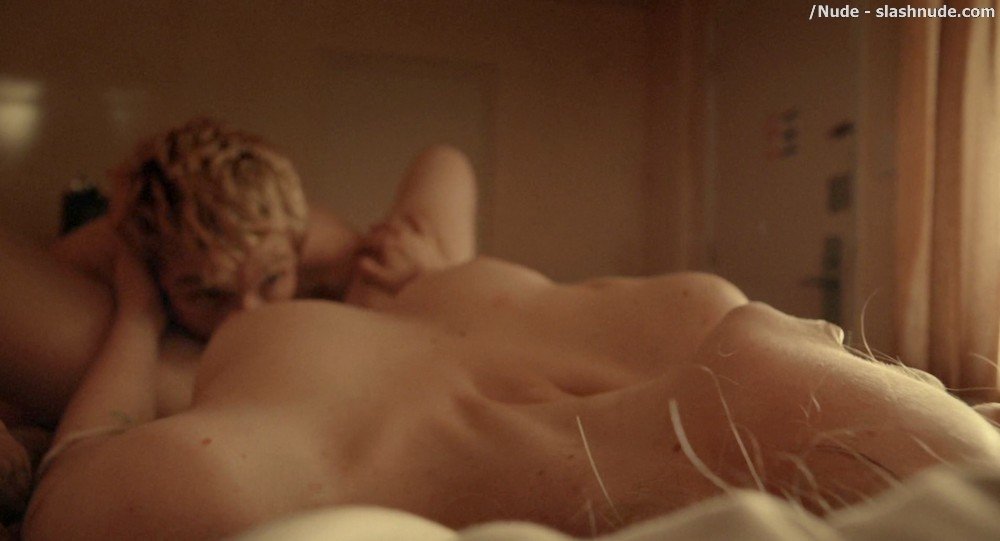 Imogen Poots Nude In Mobile Homes 9