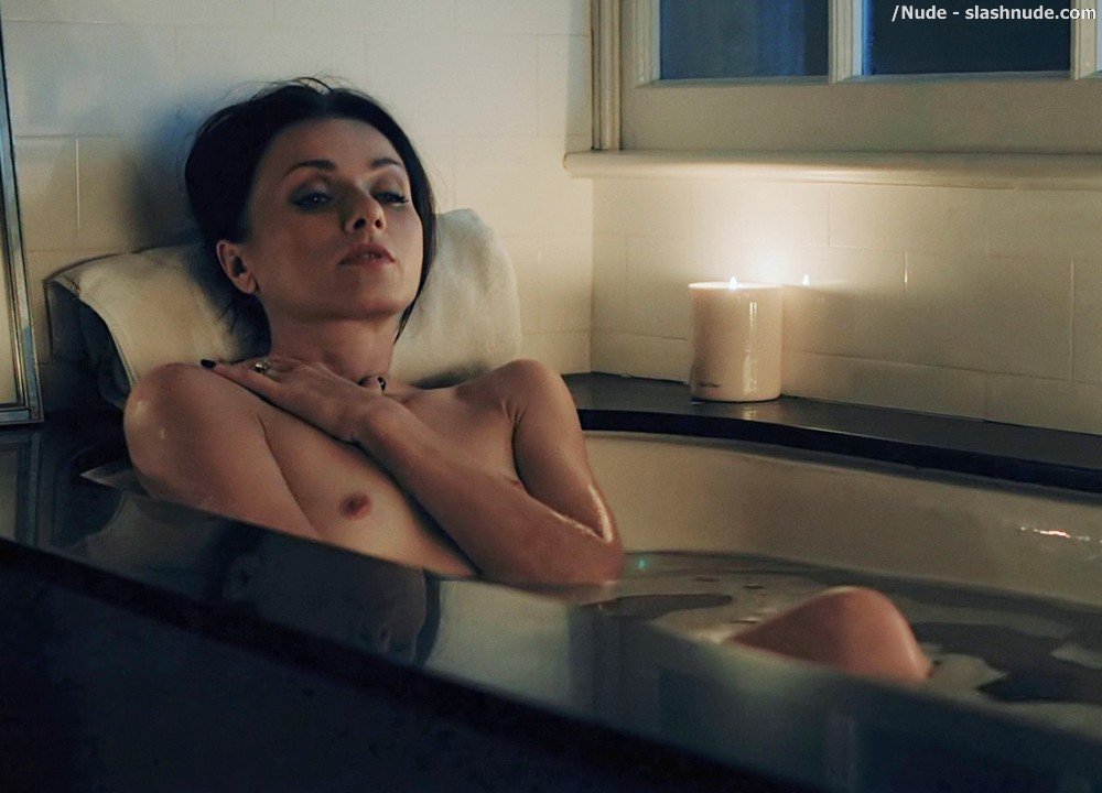 Irina Dvorovenko Nude For Bath In Flesh And Bone 13