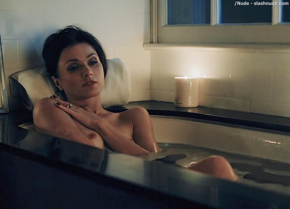 Irina Dvorovenko Nude For Bath In Flesh And Bone 16