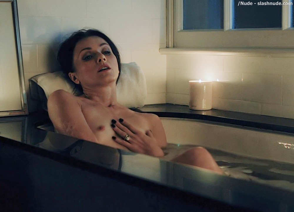 Irina Dvorovenko Nude For Bath In Flesh And Bone 20