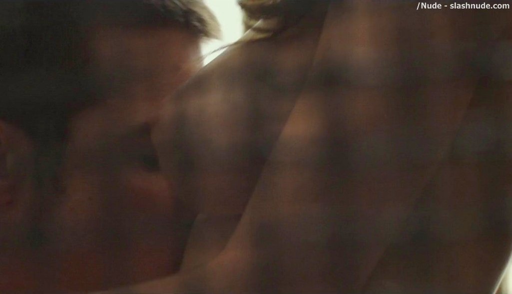 Maria Pedraza Topless In Amar 13
