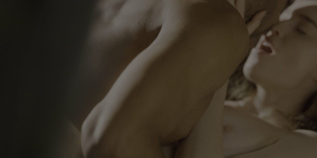 Phoebe Dynevor Nude Sex Scene In Bridgerton 2