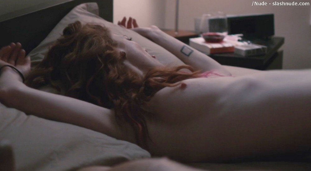 Rose Leslie Topless In Sticky Notes 11