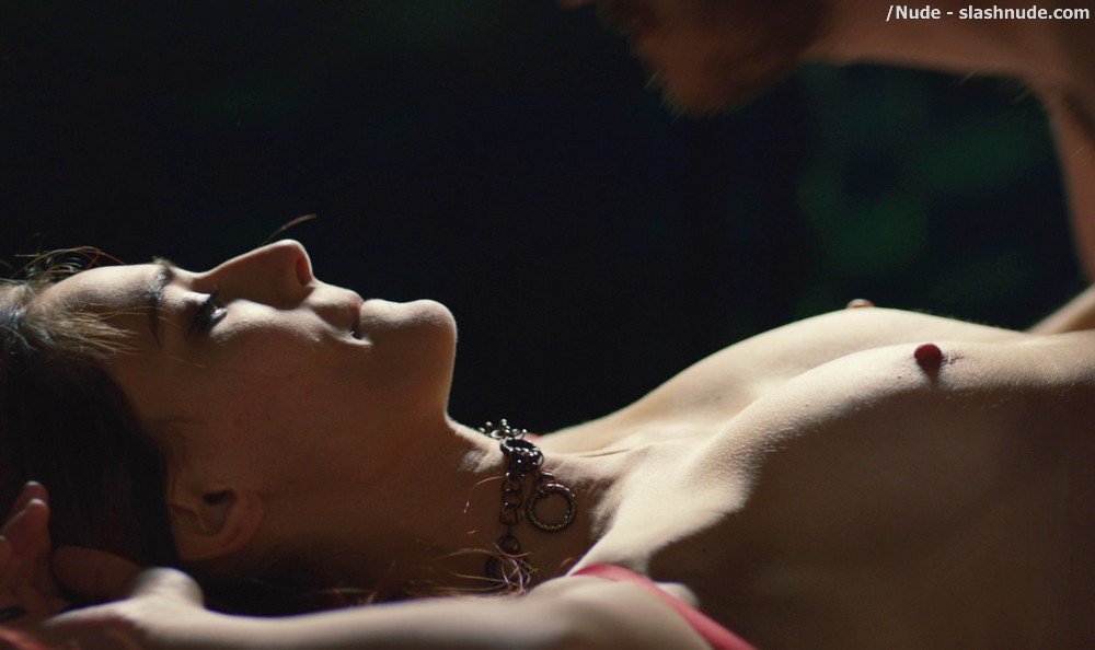 Saadet Aksoy Topless In Twice Born 3
