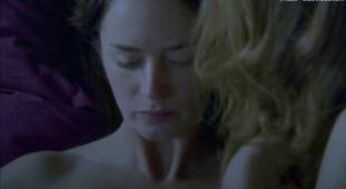 emily blunt nude with natalie press in my summer of love 6622 11